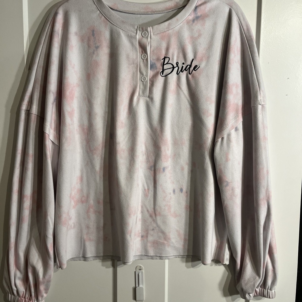 Bridal Tie Dye Pajama Henley Top Womens Medium Long Sleeve Scrunchy Wrists Bride